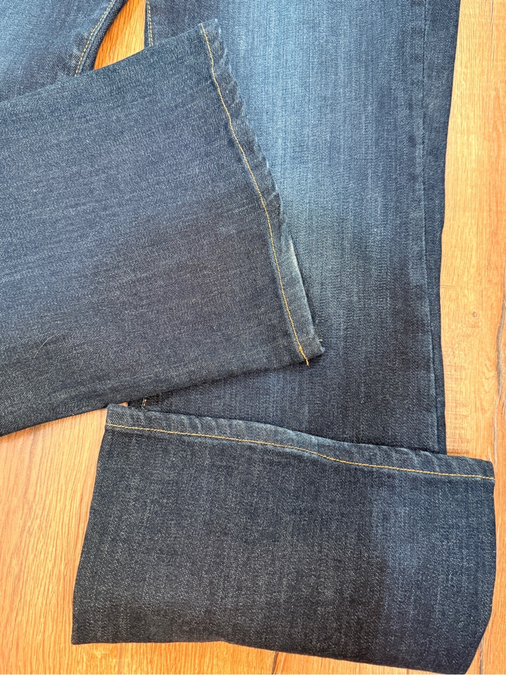 Banana Republic Women's Dark Blue Flare / Bootcut Jeans - Picture 3 of 3